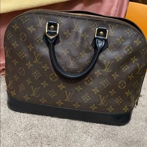 S O L D ‼️ Hand Painted Louis Vuitton Alma PM 🖤